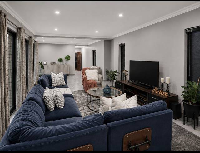 3 BEDROOM TOWNHOUSE FOR SALE IN ARCON PARK